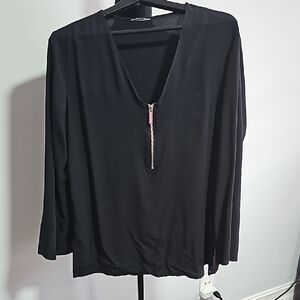 Black V-Neck Zipper Top